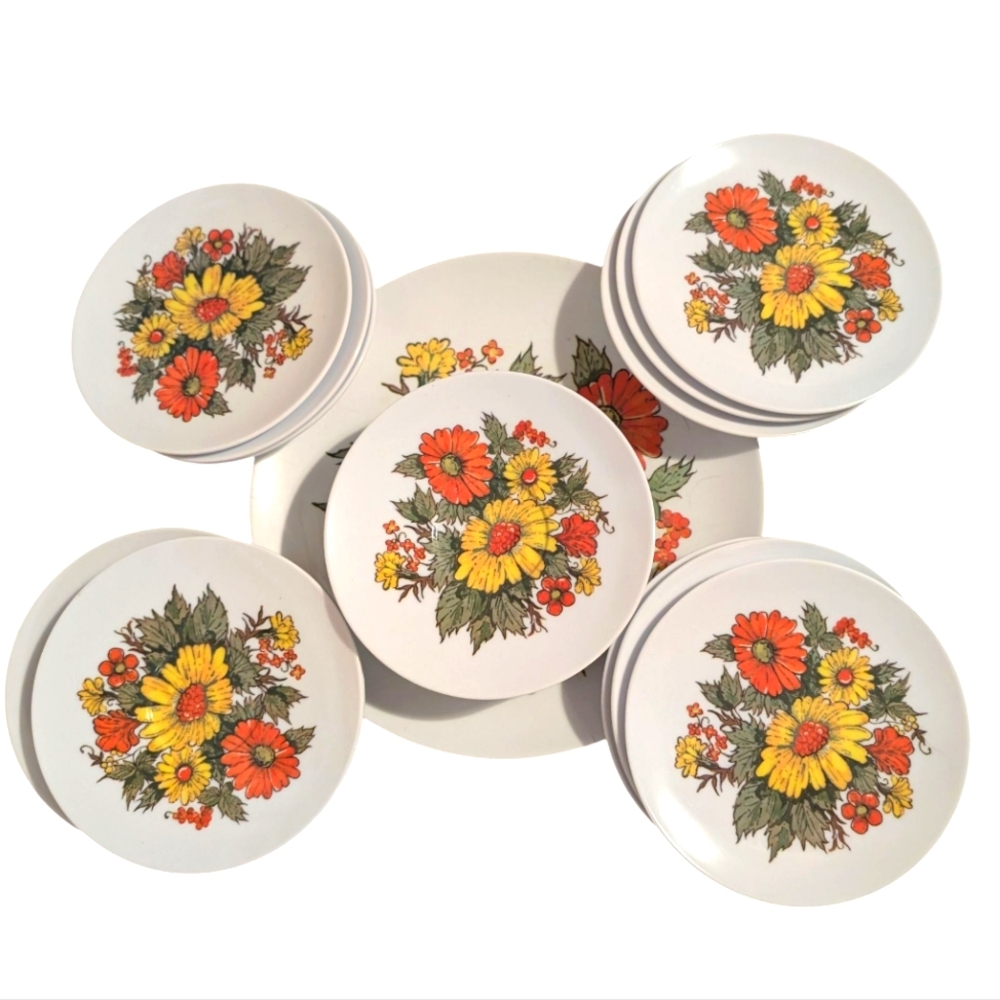 Vintage 70s Melmac Flower Saucers Plates Floral Design